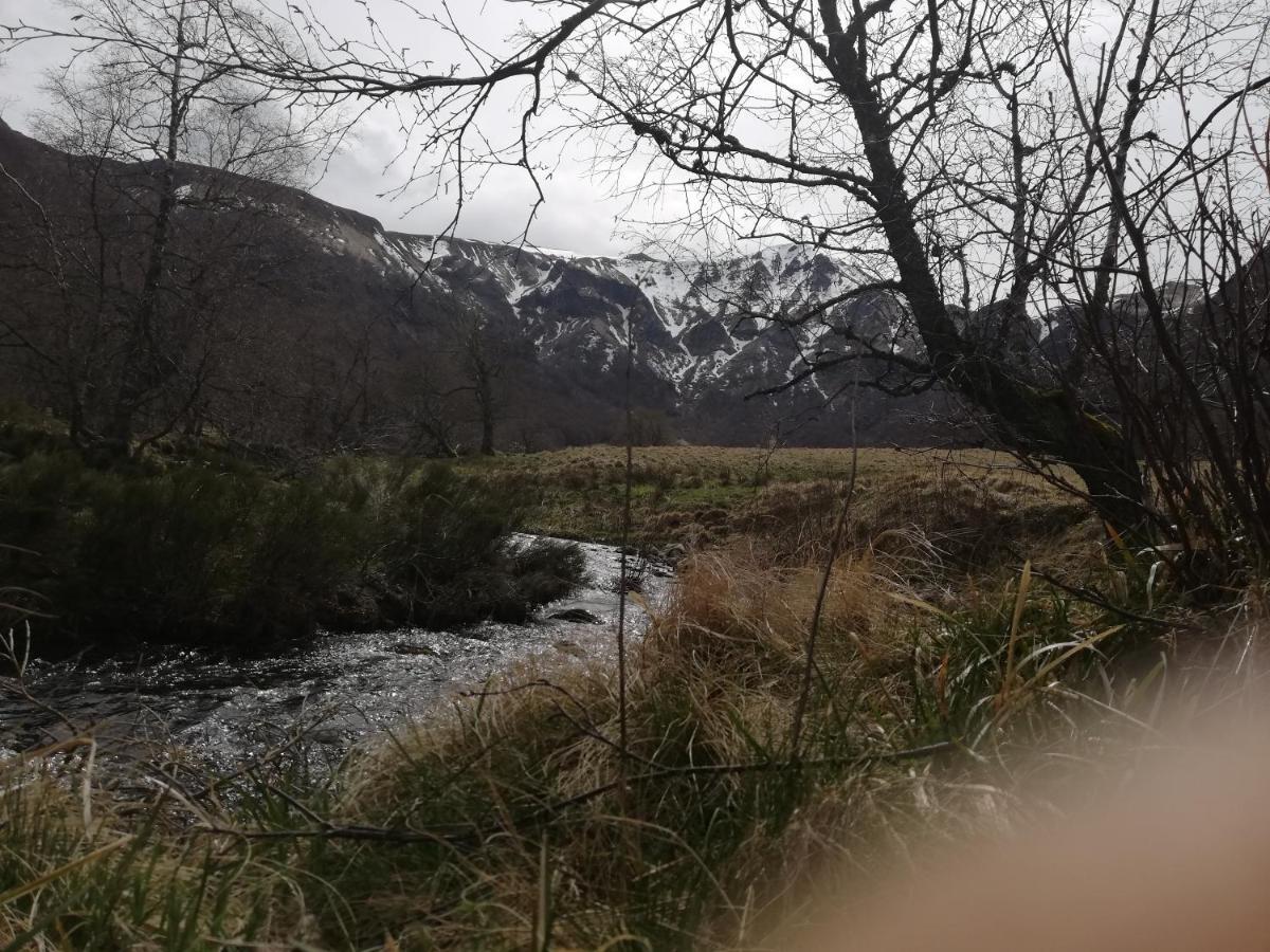 L'Auvergnate Chambon-sur-Lac Eksteriør bilde